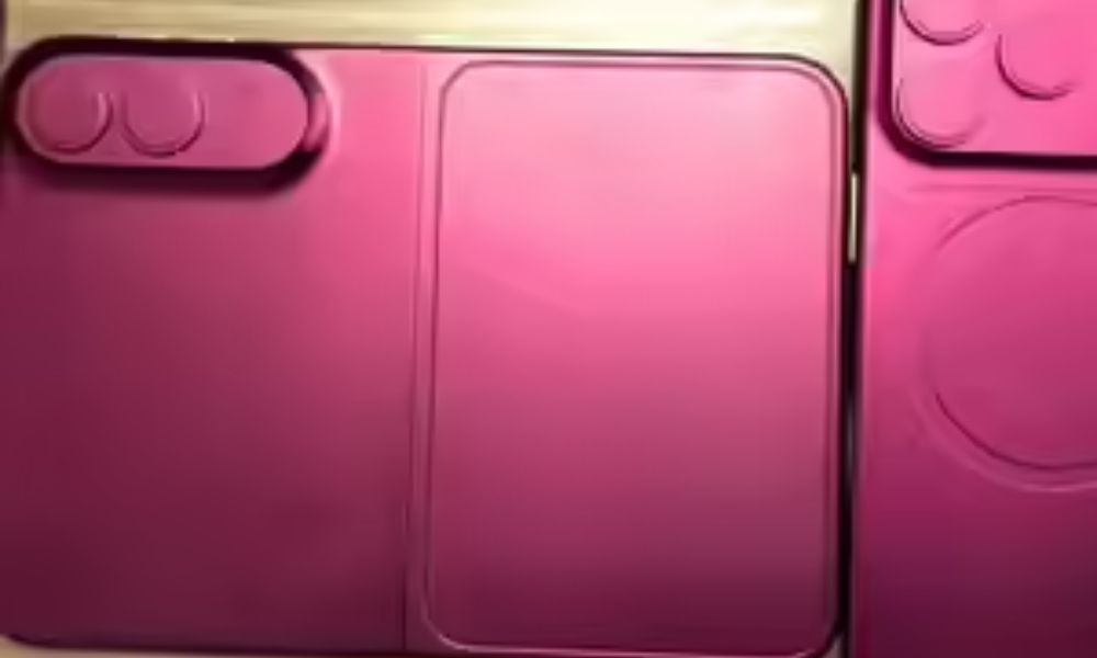 iPhone Fold dummy model leaked